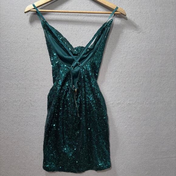 Fashion Nova Formal Bodycon Emerald Green Shimmer Sequin Dress Size 6 Fairy - Picture 4 of 7